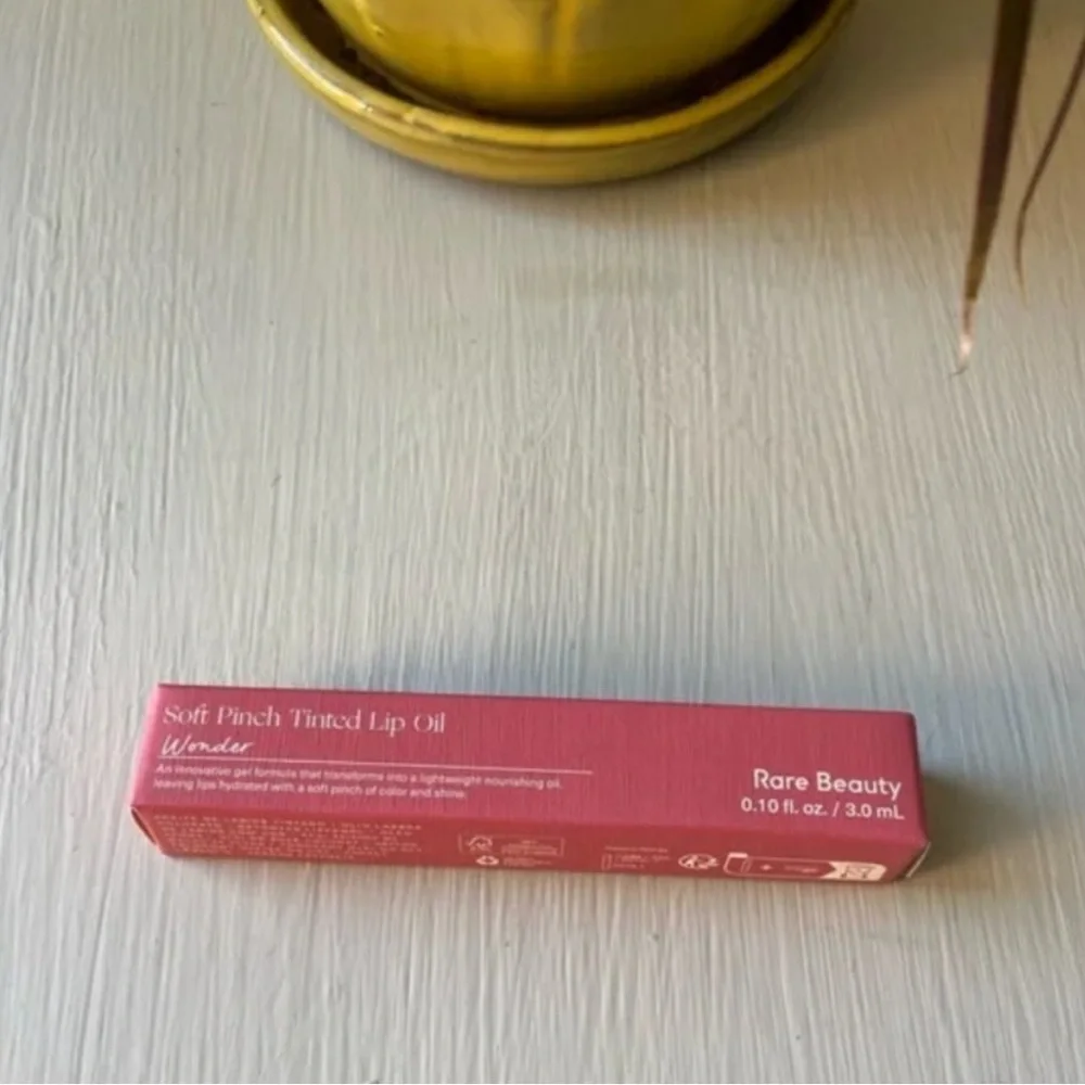 NWT Rare Beauty Soft Pinch Tinted Lip Oil in Wonder (Rose Mauve)